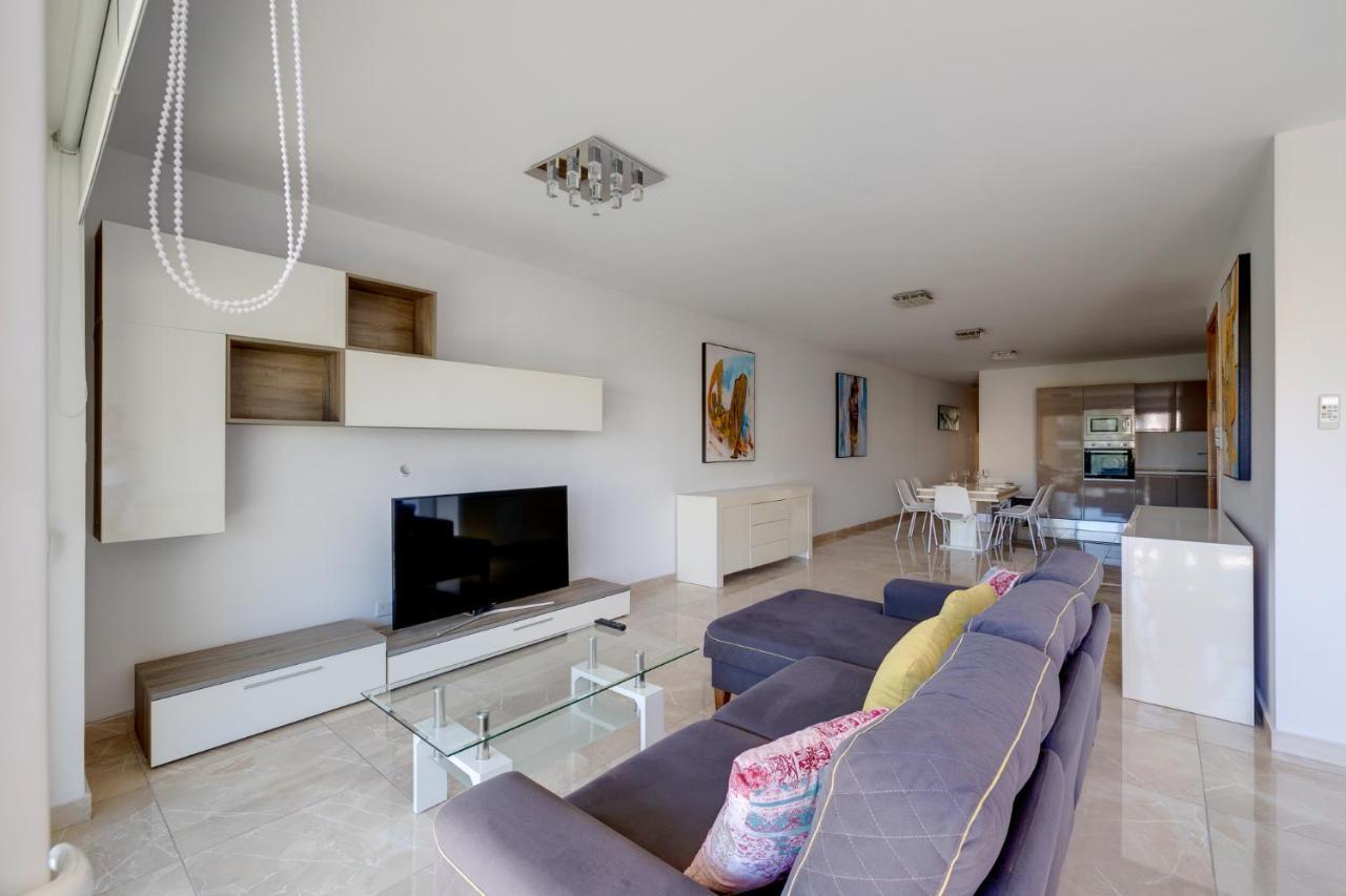 Marvellous 3Br Apartment In Central St Julians Saint Julian's Bagian luar foto