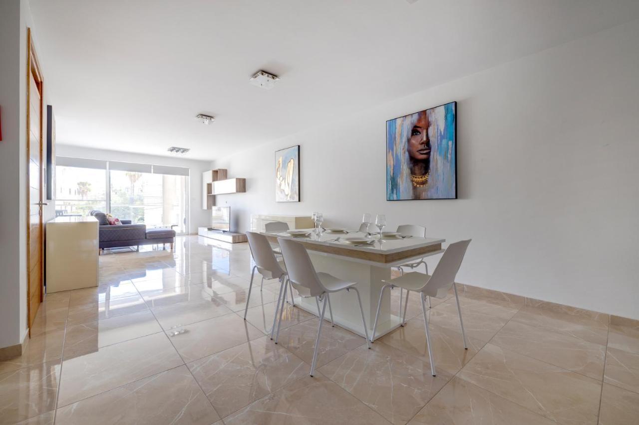 Marvellous 3Br Apartment In Central St Julians Saint Julian's Bagian luar foto