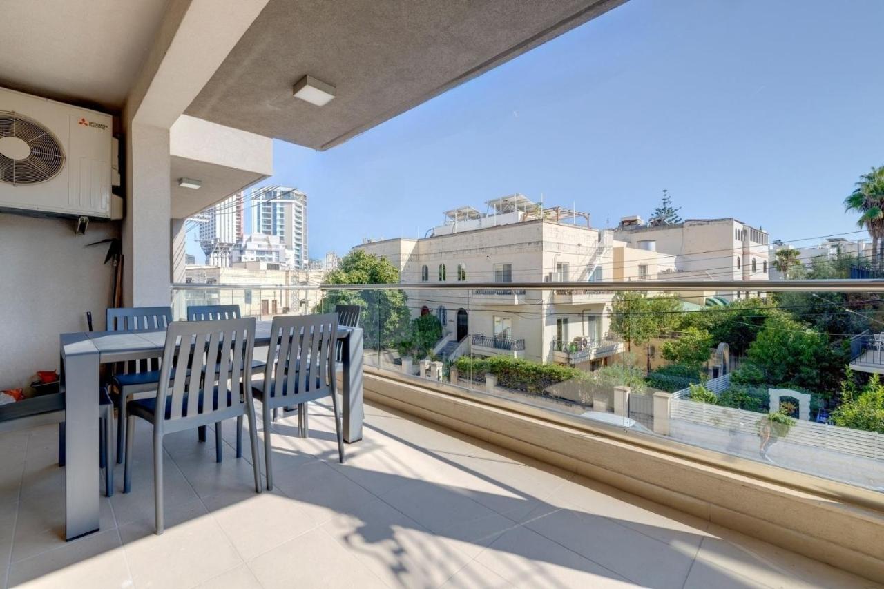 Marvellous 3Br Apartment In Central St Julians Saint Julian's Bagian luar foto
